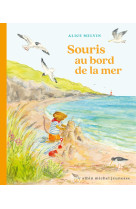 Souris au bord de la mer